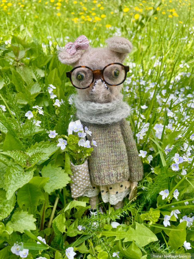 Весенняя Собачка от Good and Strange