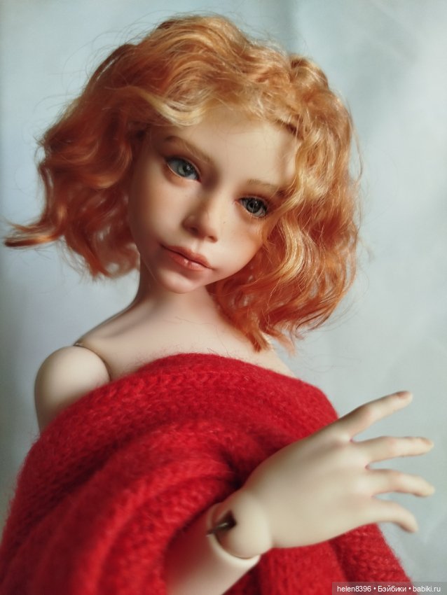 Девушка в красном или как шарф нашел новое применение (фото 2)