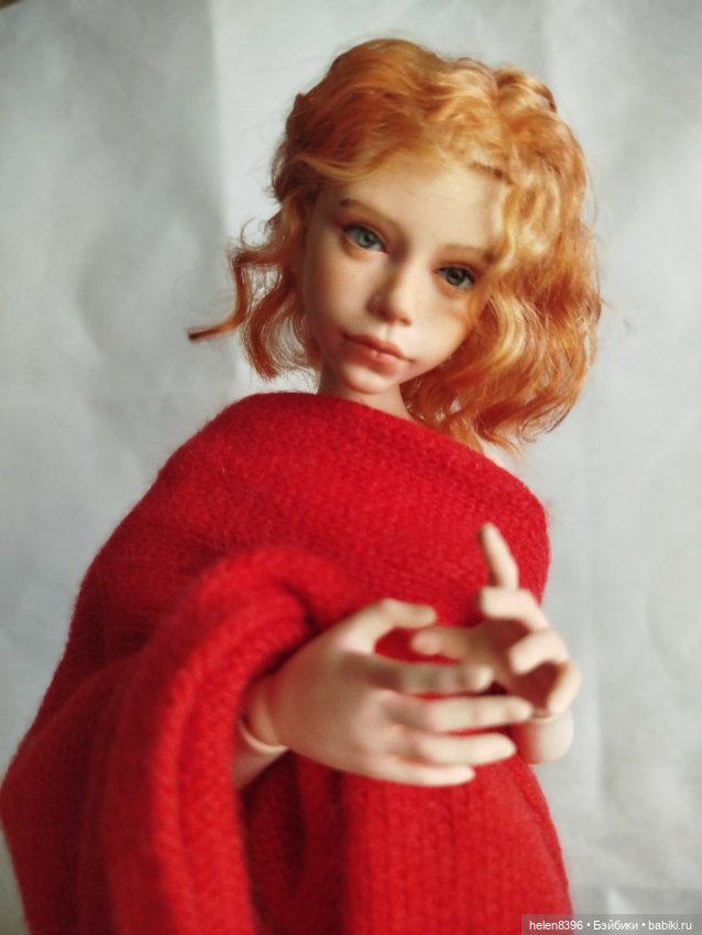 Девушка в красном или как шарф нашел новое применение (фото 4)