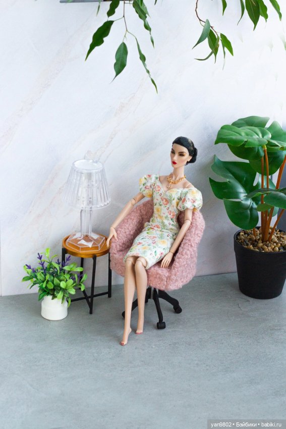 Коллекция вращающихся кресел для кукол Барби, ФР и подобных