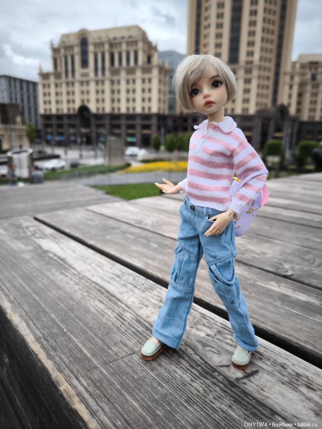 Алиса выгуливает новый рюкзак (фото 2)