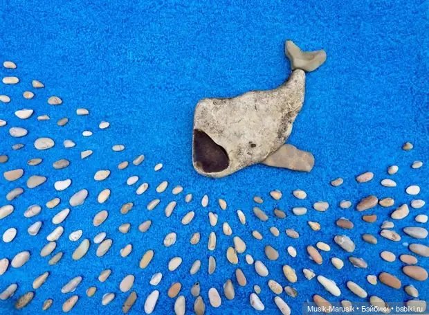 Художник составляет удивительно реалистичные картины из камней, найденных на пляже (фото 6)