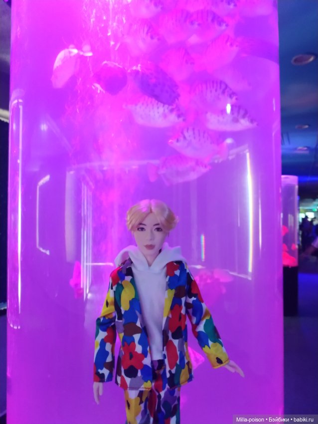 Сок Чжин в зоопарке города Цанчжоу