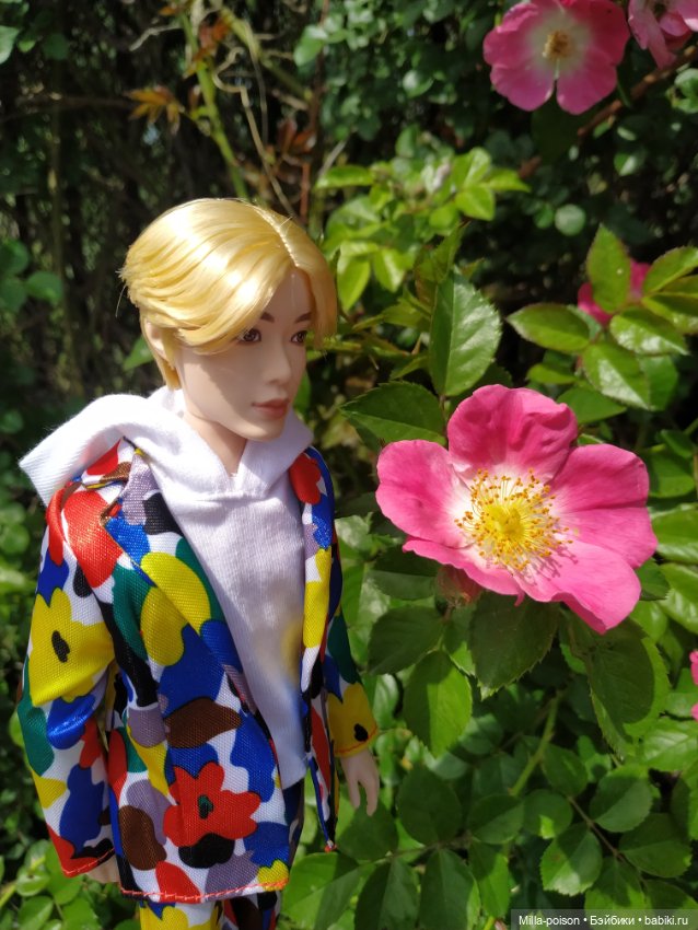 Сок Чжин в зоопарке города Цанчжоу