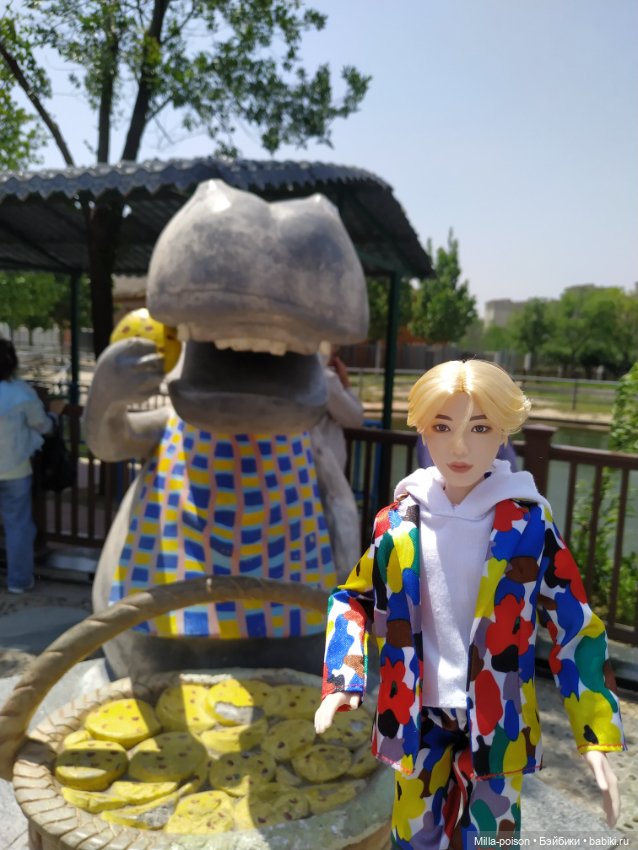 Сок Чжин в зоопарке города Цанчжоу (фото 8)