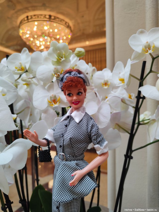 Прогулка двух Люси и двух куклопожружек