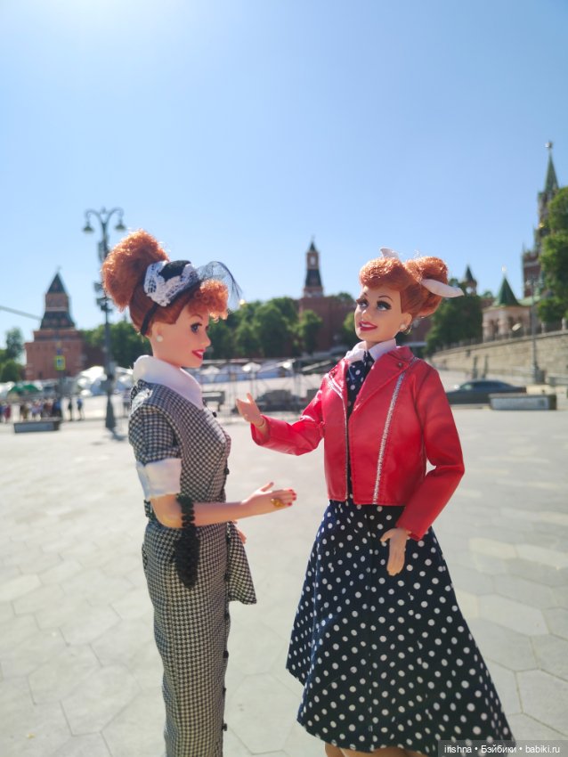 Прогулка двух Люси и двух куклопожружек