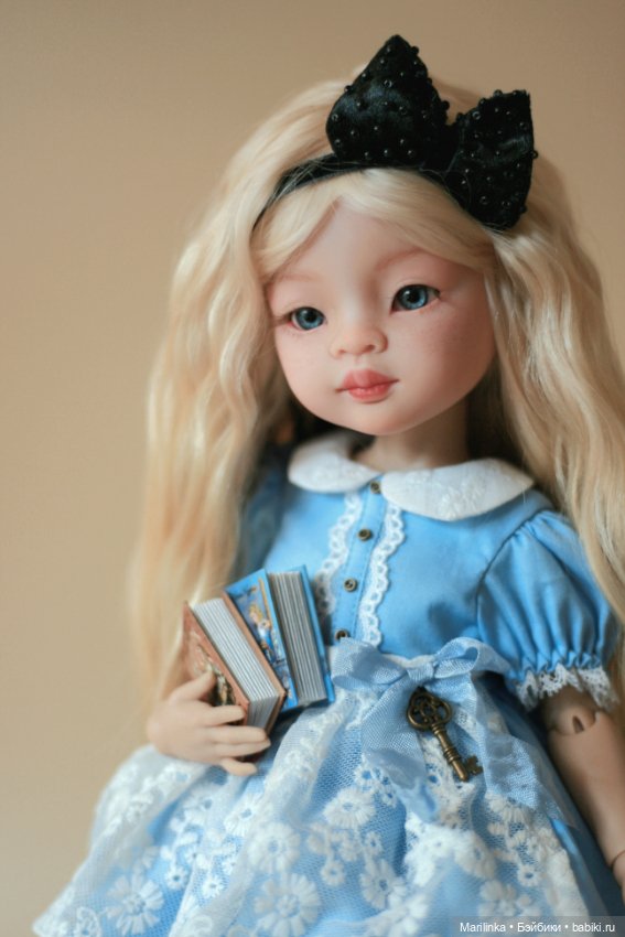 Алиса в стране чудес — Куклы Paola Reina (Паола Рейна): новинки (фото 10)