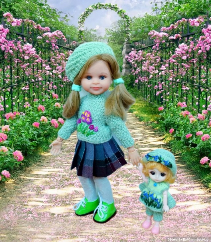 Куклы тоже играют в "куклы"🧸