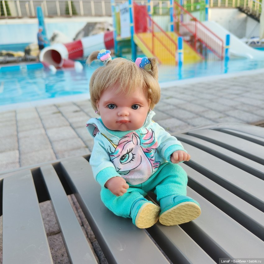 А кто с Эльзой на пляж?...(Пепита pepita Antonio Huan)