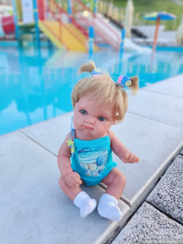 А кто с Эльзой на пляж?...(Пепита pepita Antonio Huan)