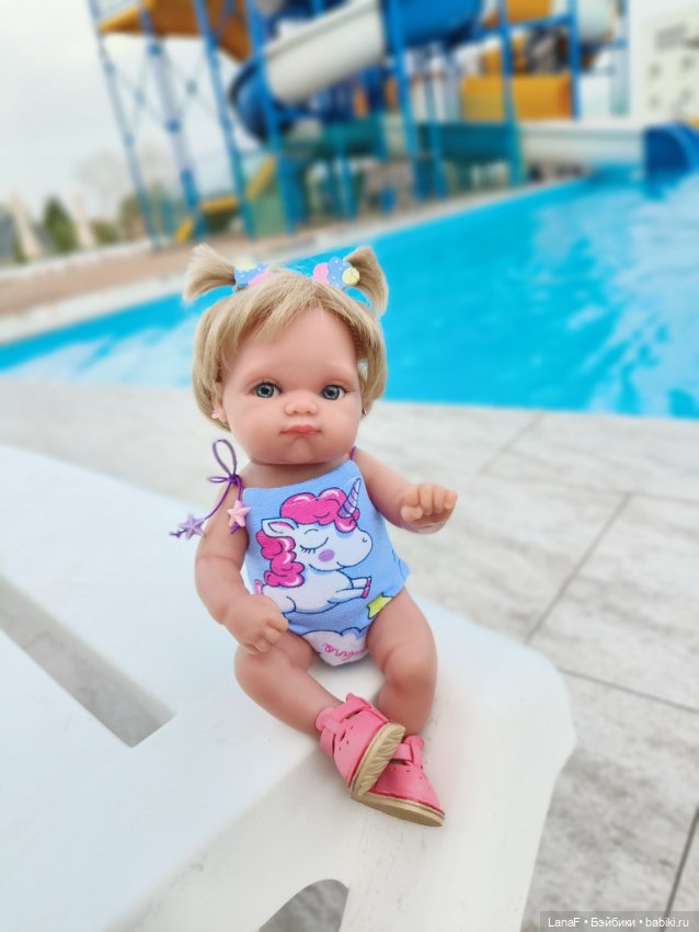 А кто с Эльзой на пляж?...(Пепита pepita Antonio Huan)