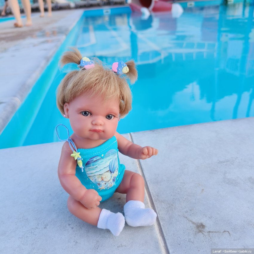 А кто с Эльзой на пляж?...(Пепита pepita Antonio Huan)