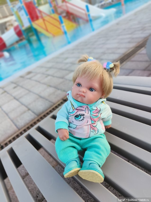 А кто с Эльзой на пляж?...(Пепита pepita Antonio Huan)