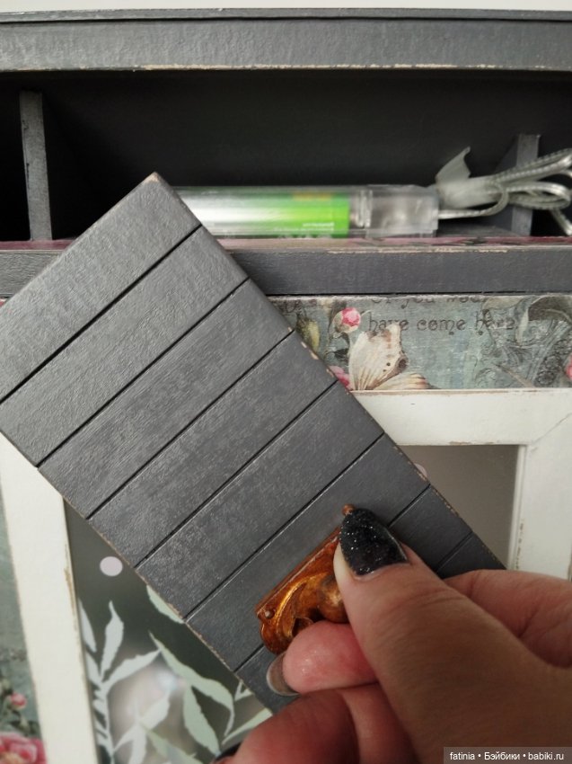 Подробнее о мелочах и деталях. Румбокс 1:8 уголок Алисы