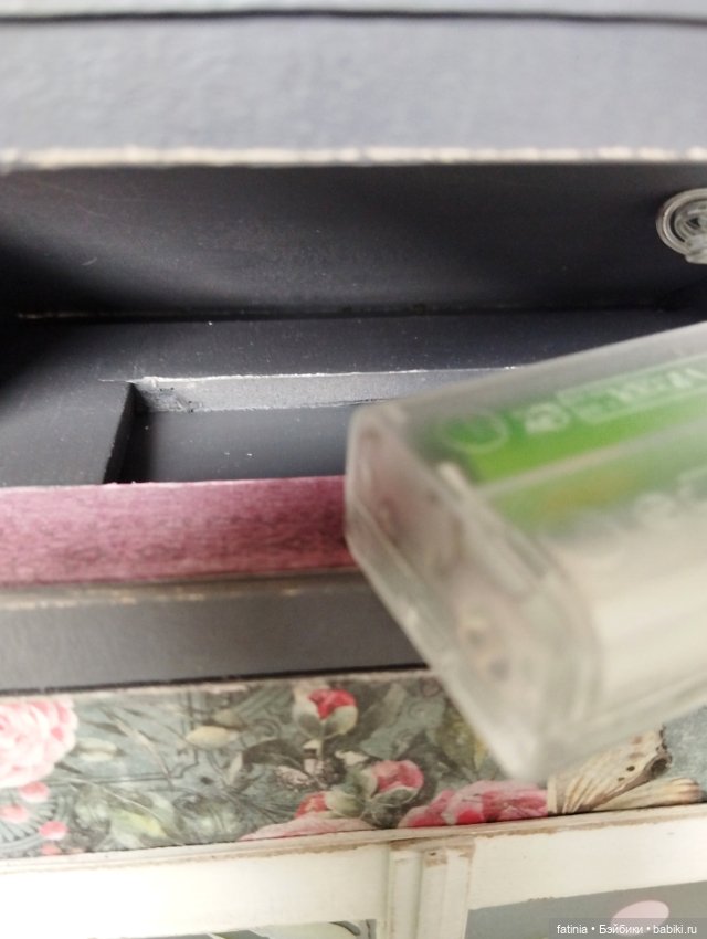 Подробнее о мелочах и деталях. Румбокс 1:8 уголок Алисы