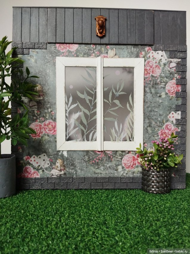 Подробнее о мелочах и деталях. Румбокс 1:8 уголок Алисы