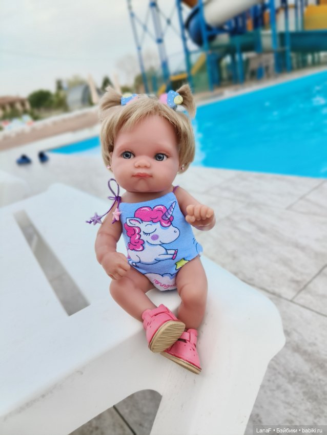 А кто с Эльзой на пляж?...(Пепита pepita Antonio Huan)