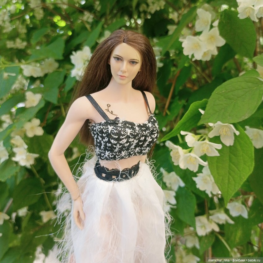 Уличные фото с Еленой — Куклы Phicen (TBLeague/Фицен): бесшовные тела (фото 5)