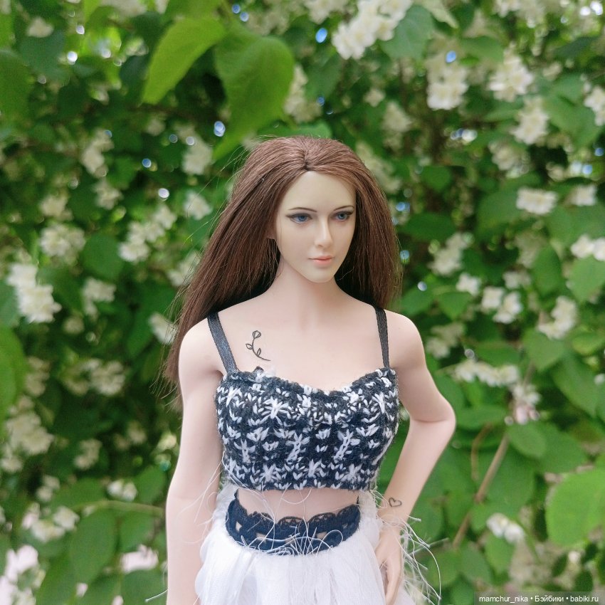 Уличные фото с Еленой — Куклы Phicen (TBLeague/Фицен): бесшовные тела (фото 9)