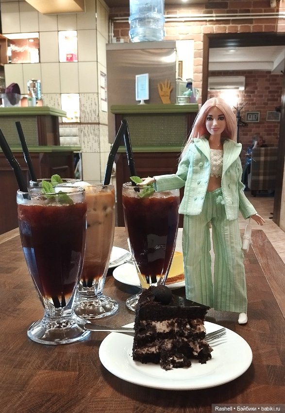 Гердочка изучает свой город