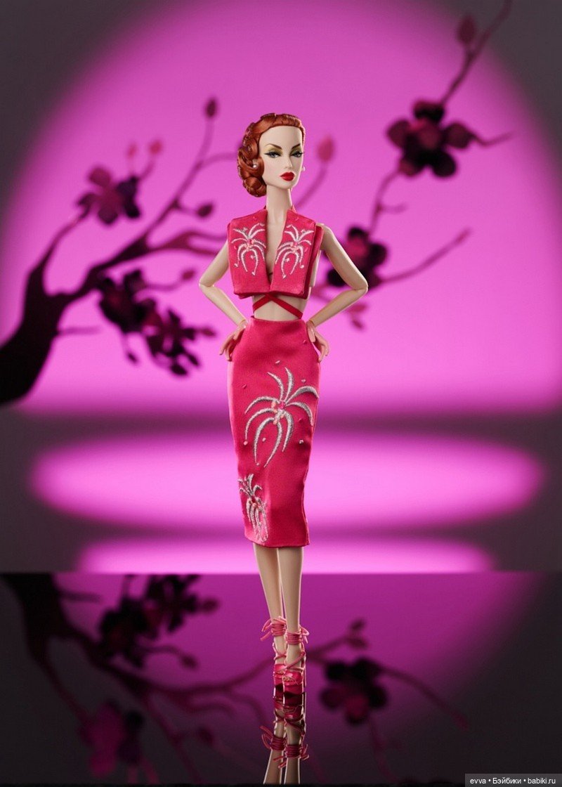 Бонусная кукла Integrity Toys в честь 20-летия из линейки FR: Monogram (фото 3)