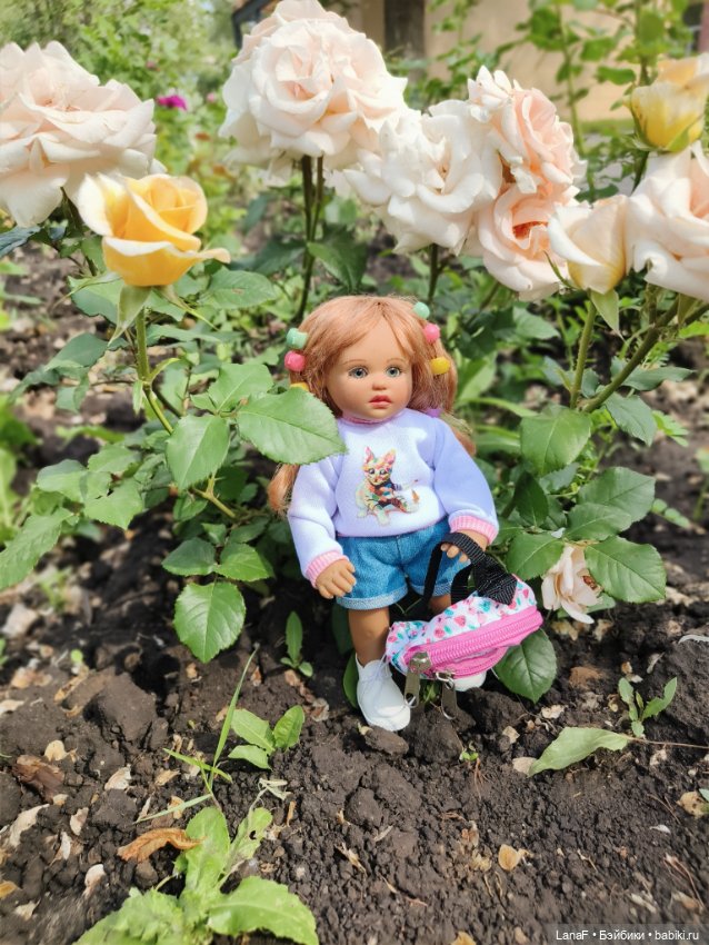 Эмили и розочки ( кукла Габриэль Мюллер)