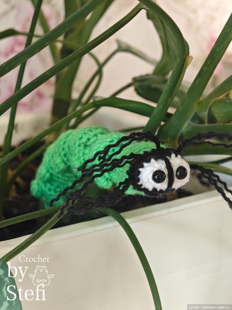Гусеница Бакся — Вязаные игрушки и амигуруми: крючком