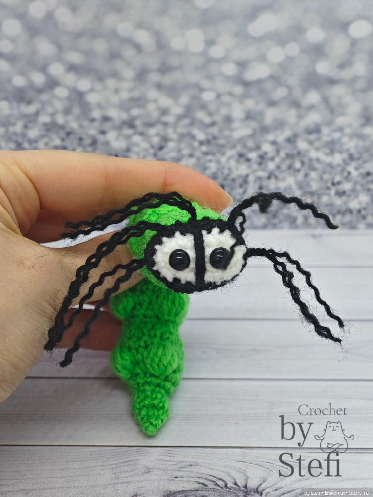 Гусеница Бакся — Вязаные игрушки и амигуруми: крючком