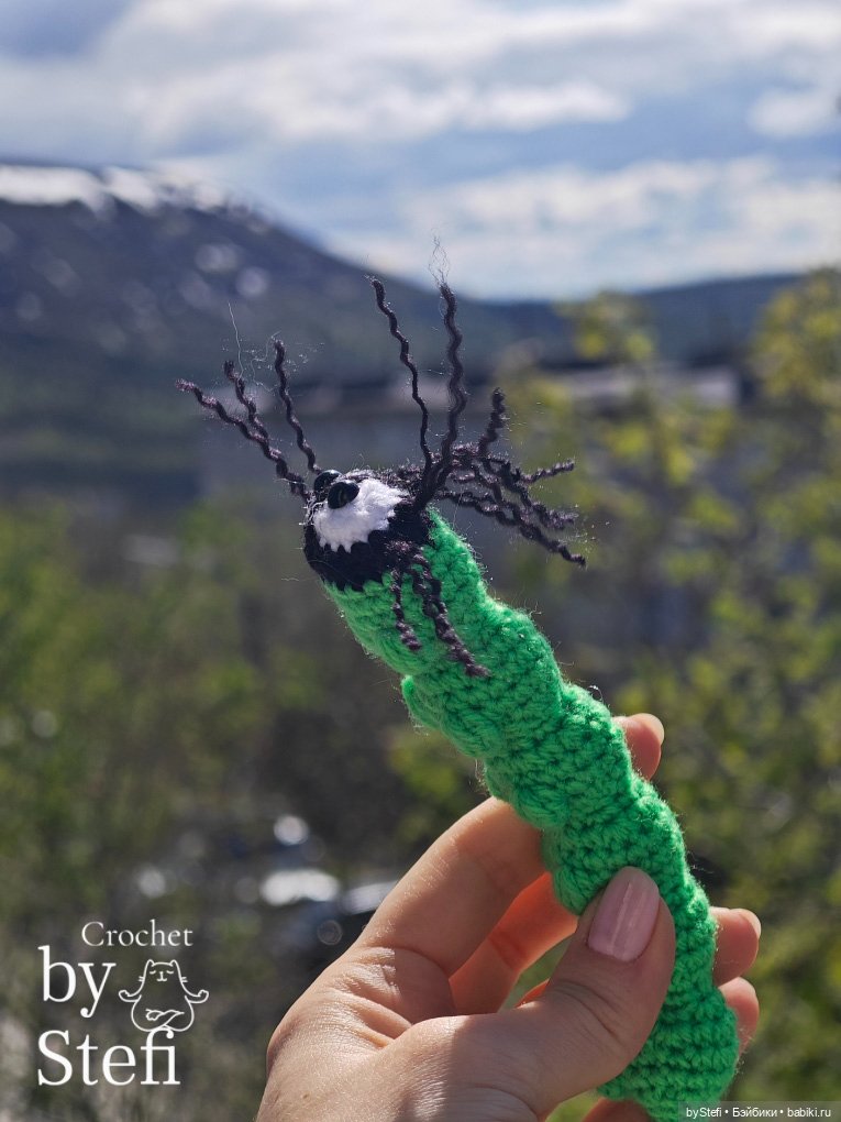Гусеница Бакся — Вязаные игрушки и амигуруми: крючком