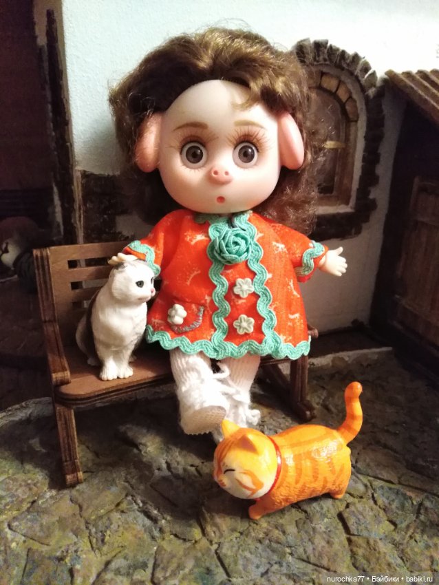 Про Нафочку. На новенькой лавочке (фото 2)