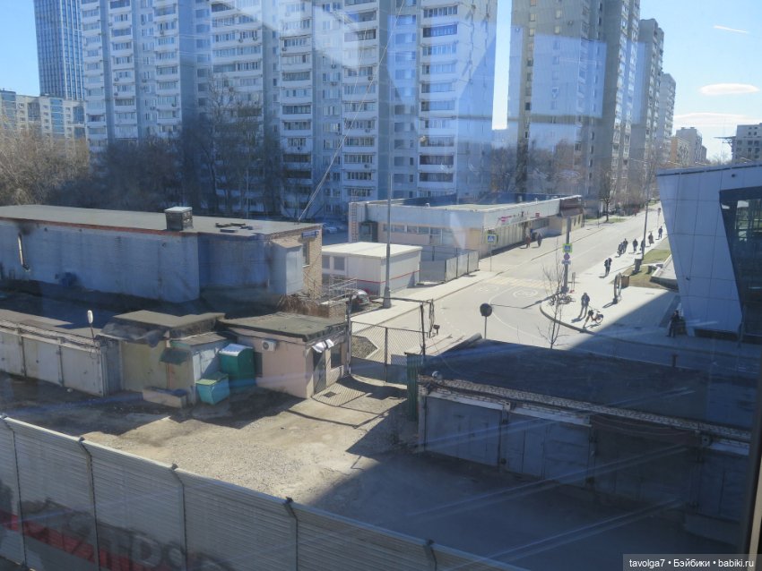 Lil Bratz Boy гуляет по Москве (фото 8)