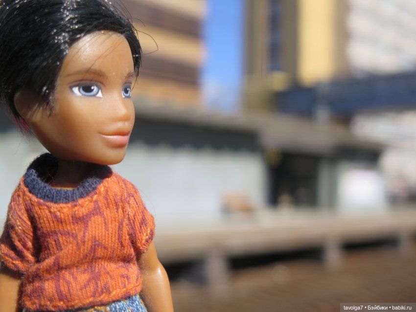 Lil Bratz Boy гуляет по Москве (фото 7)