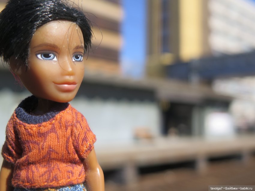 Lil Bratz Boy гуляет по Москве (фото 6)