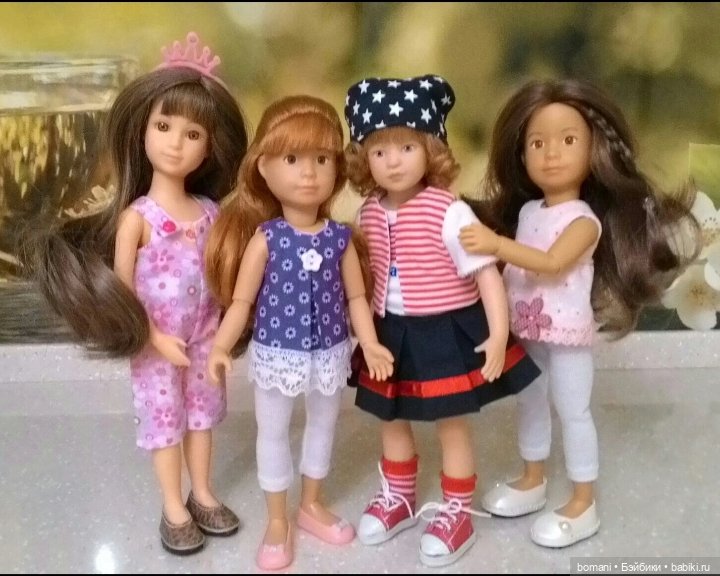 9 лет, как один миг — Коллекции игровых кукол (Playline): фото полок