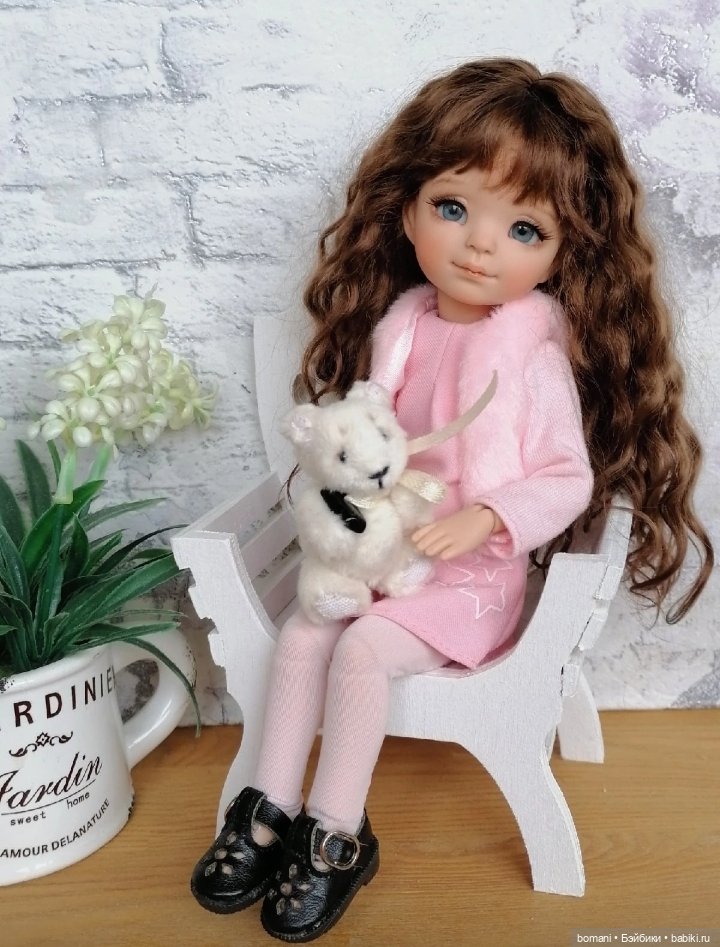 9 лет, как один миг — Коллекции игровых кукол (Playline): фото полок (фото 5)