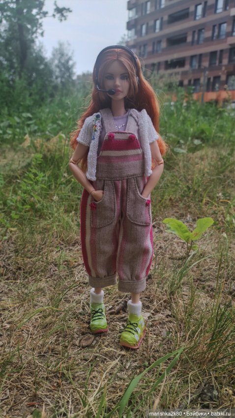 Жизнь моих кукол — Коллекции игровых кукол (Playline): фото полок (фото 2)