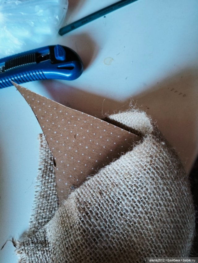 Подготовка к НГ . Венки с пробками (фото 9)