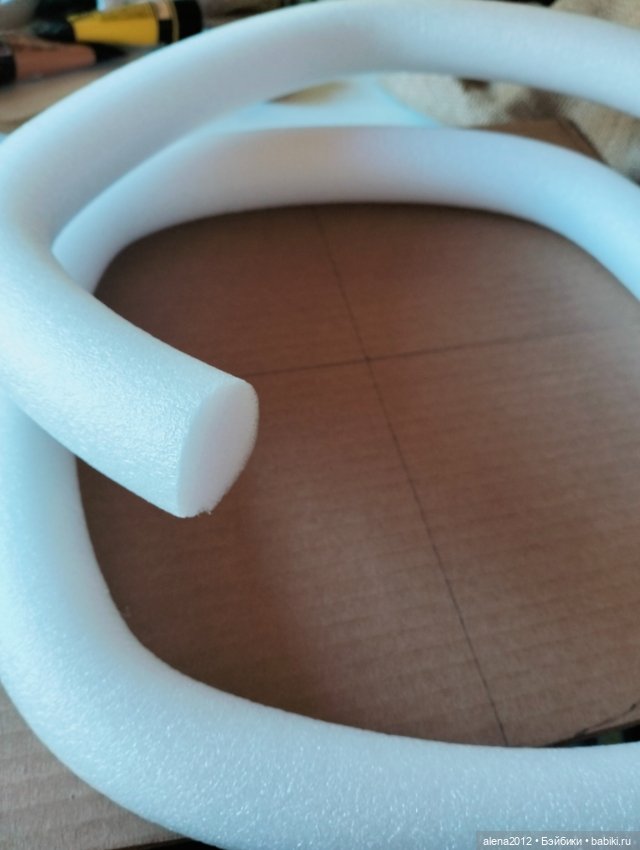 Подготовка к НГ . Венки с пробками