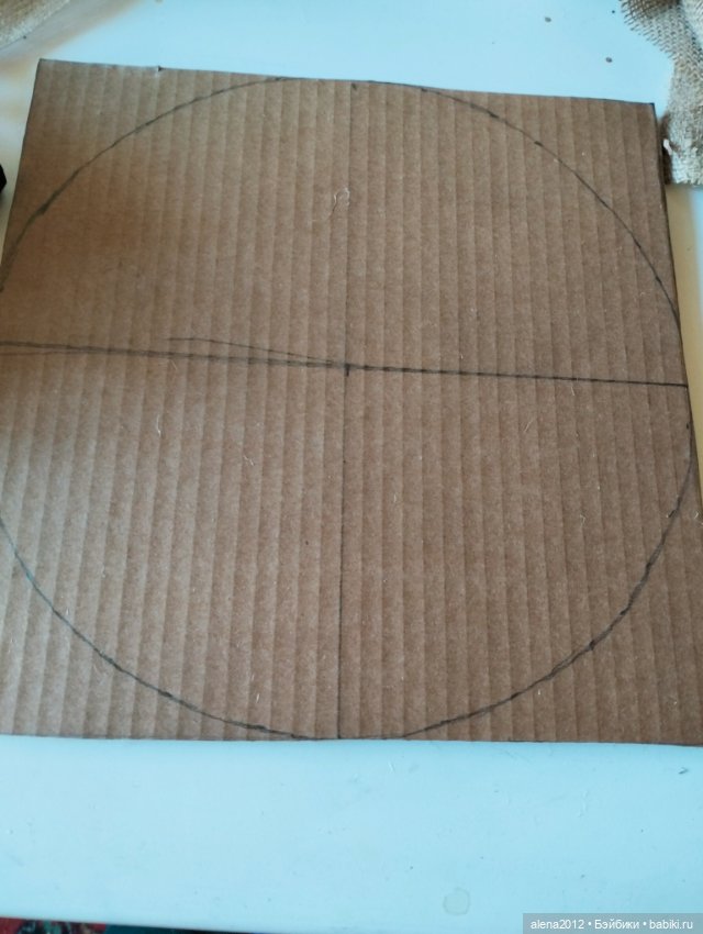 Подготовка к НГ . Венки с пробками