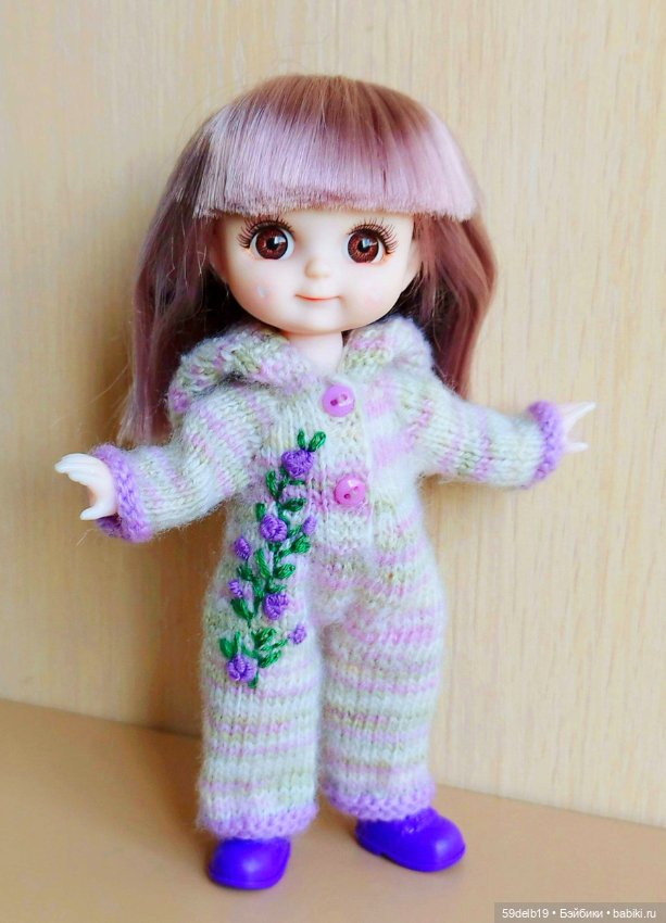 Баболька Эля в новом нарядном комбезике (фото 3)