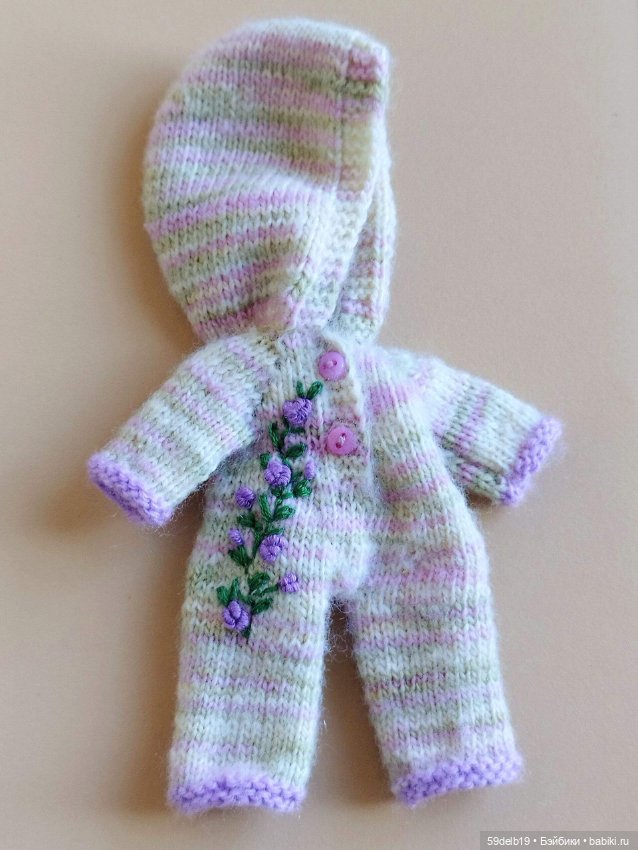 Баболька Эля в новом нарядном комбезике (фото 7)