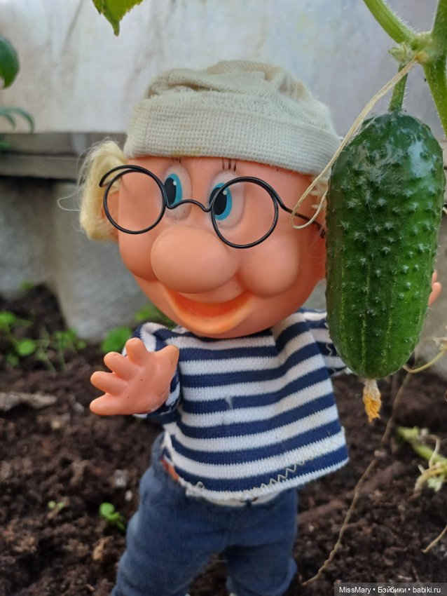 Дядя Увэ и первый огурец 🥒 (фото 4)