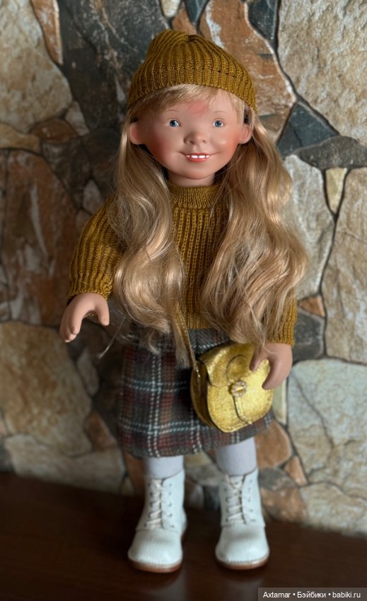 Холли улыбашка- новенькая приехала звезда 🌟