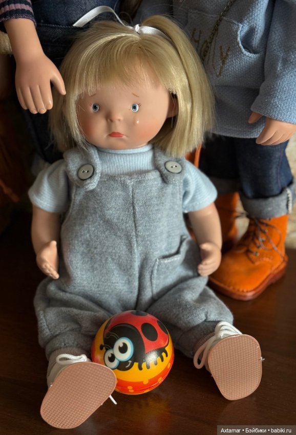 Холли улыбашка- новенькая приехала звезда 🌟