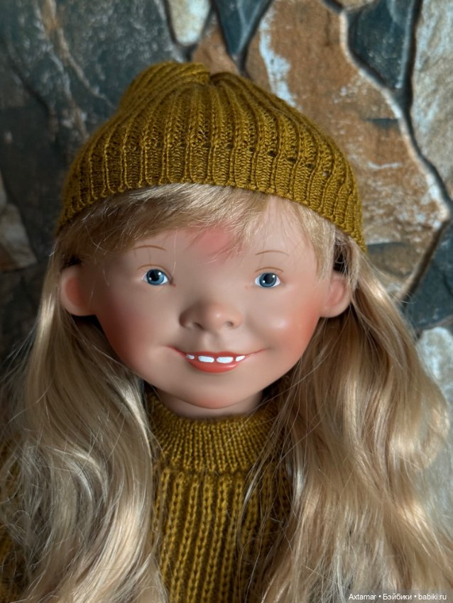 Холли улыбашка- новенькая приехала звезда 🌟 (фото 3)