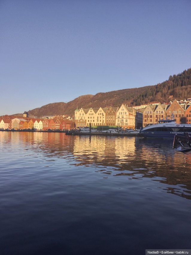 Какое небо голубое и девочки в голубом:)))