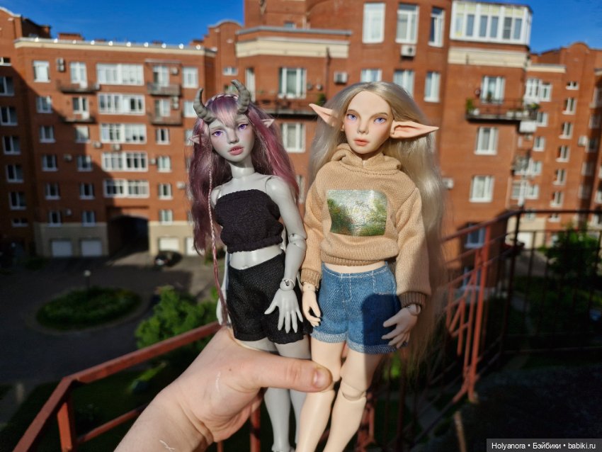 Быстрое балконное фото Тифы и Элфи (фото 4)