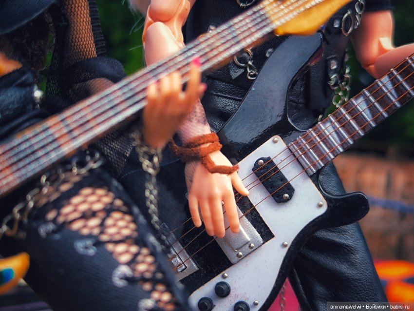 Назгулы. Летние гастроли — Куклы Barbie (Барби): Looks (фото 8)