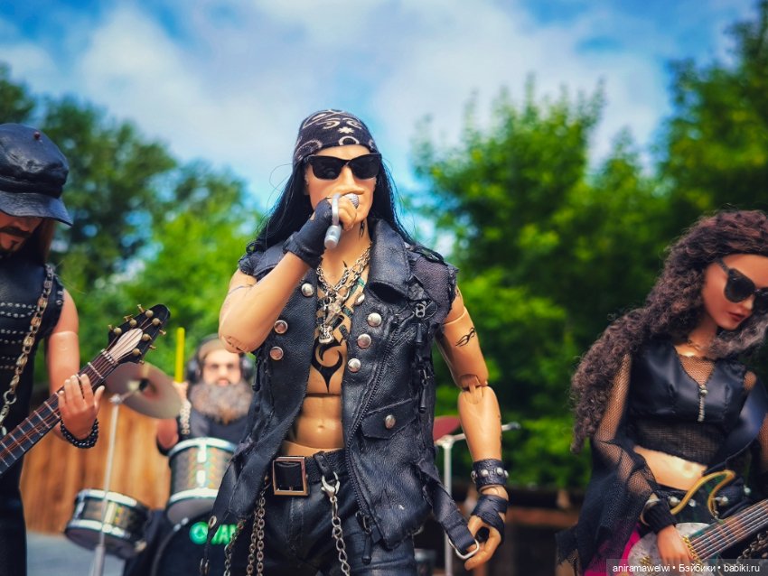 Назгулы. Летние гастроли — Куклы Barbie (Барби): Looks